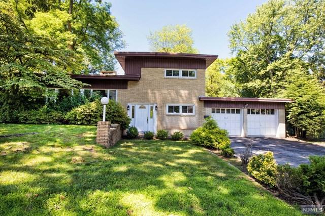 123 Phelps Avenue - Photo 1
