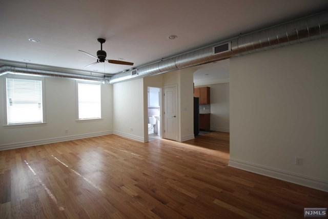 855 Broad Avenue - Photo 1