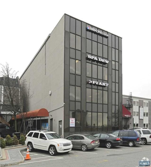 2025 Lemoine Avenue - Photo 1