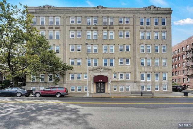 875 Boulevard East - Photo 1