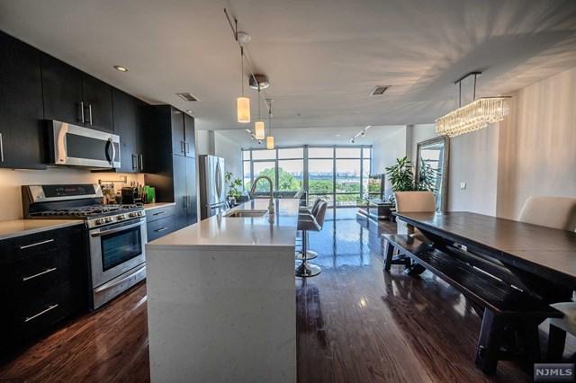 100 Thompson Lane - Photo 1