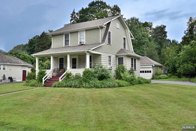 230 Lakeview Drive - Photo 1
