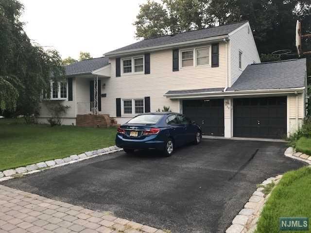 525 Lynn Street - Photo 1