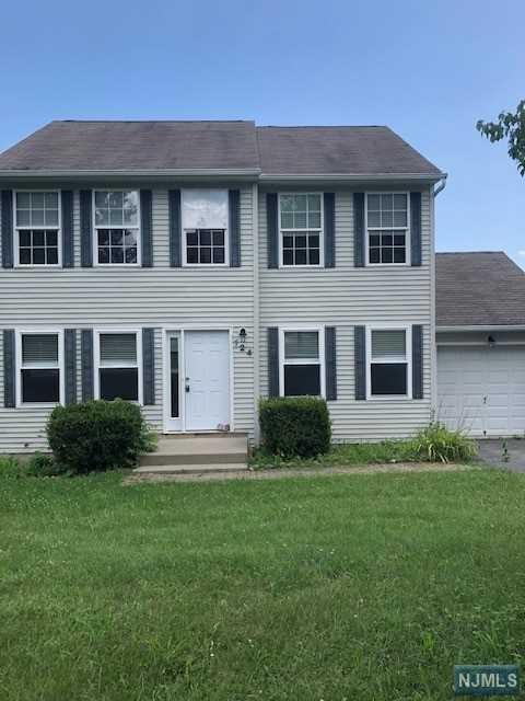 124 Hillside Drive - Photo 1