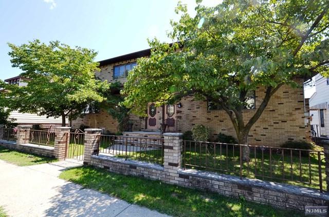 122 Farnham Avenue - Photo 1