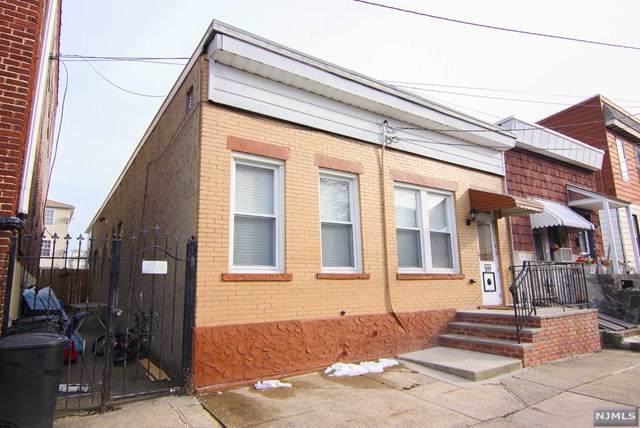597 11th Street - Photo 1