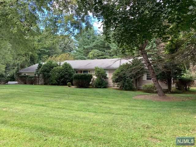 925 Marie Court - Photo 1