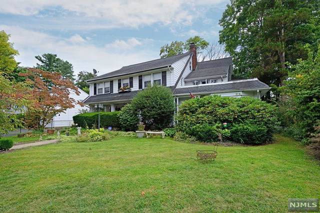 102 Gates Avenue - Photo 1