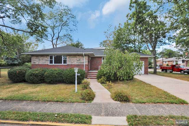 1005 Harvard Place - Photo 1