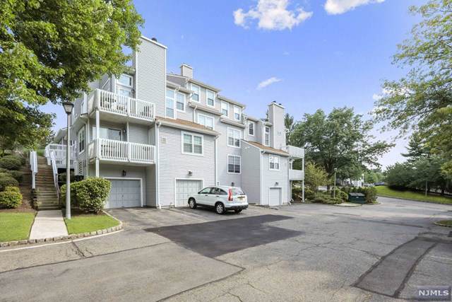 43 Regency Circle - Photo 1