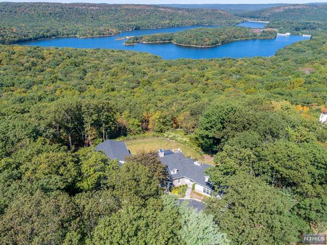 27 Hilltop Road - Photo 1