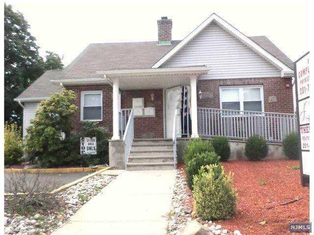 8-14 Saddle River Road - Photo 1