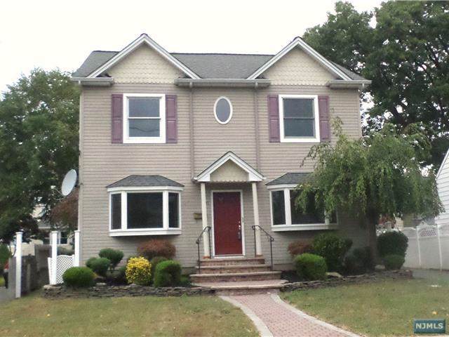 1-31 Lyons Avenue - Photo 1