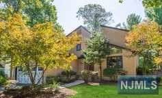 10 Amelia Street - Photo 1