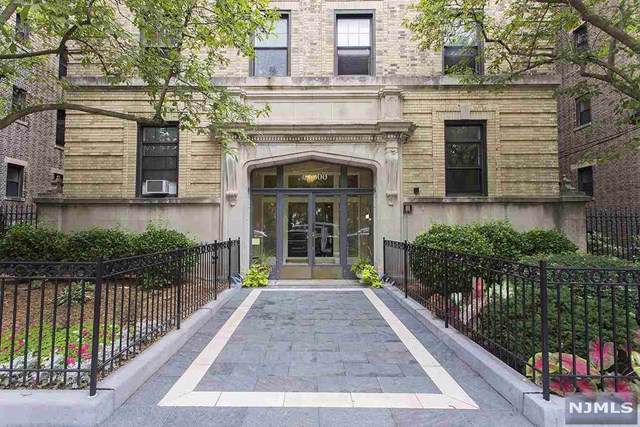 1000 Hudson Street - Photo 1