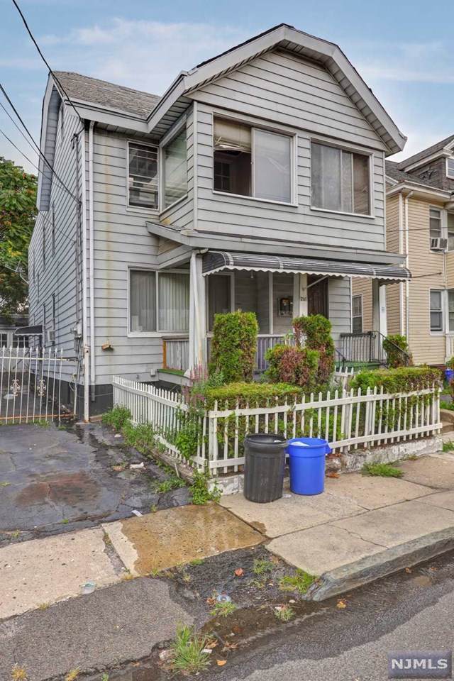 261 Vermont Avenue - Photo 1