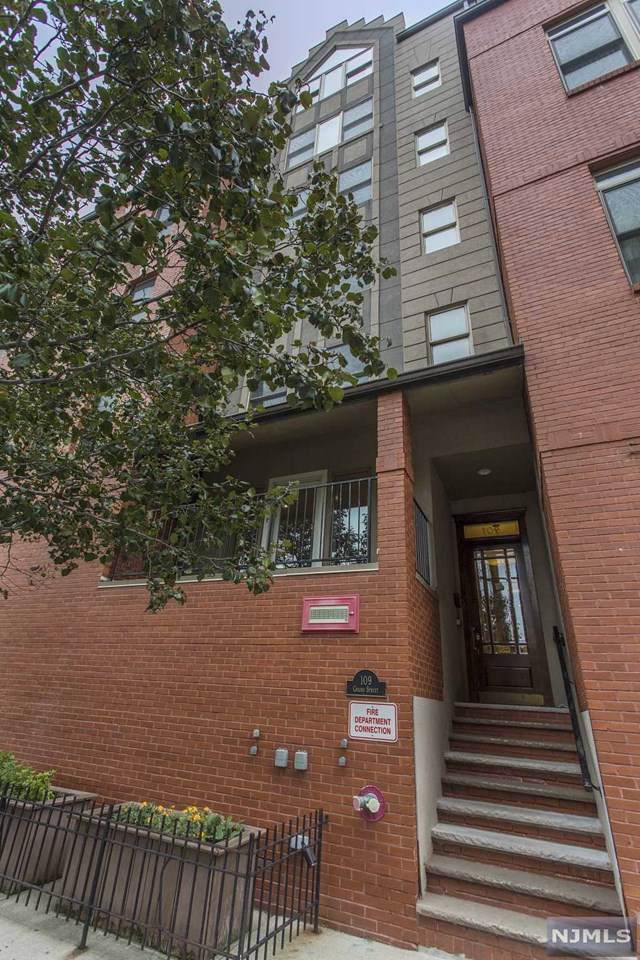 109 Grand Street - Photo 1