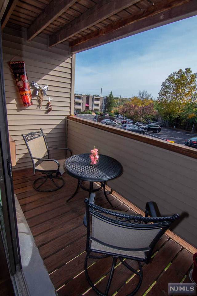 828 Main Street - Photo 1
