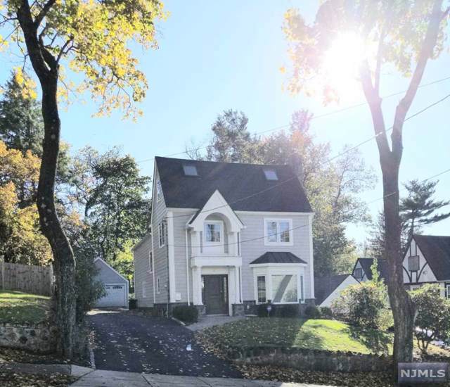 4 Edward Court - Photo 1