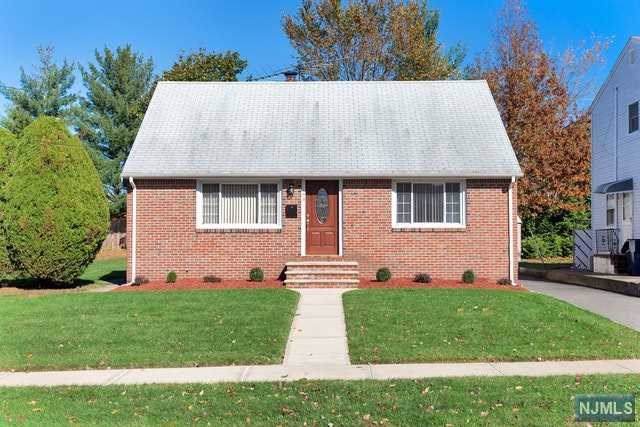 484 Kaplan Avenue - Photo 1
