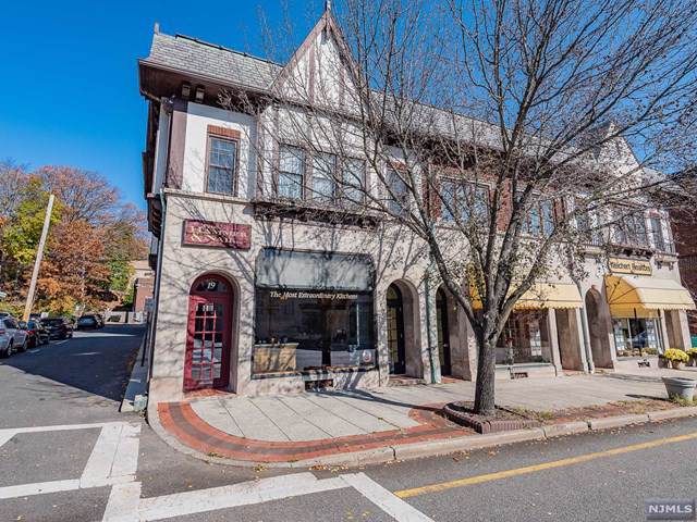 19 Ridgewood Avenue - Photo 1