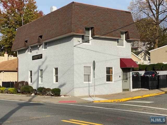 31 Fairview Avenue - Photo 1