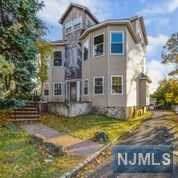 464 Mountainview Avenue - Photo 1