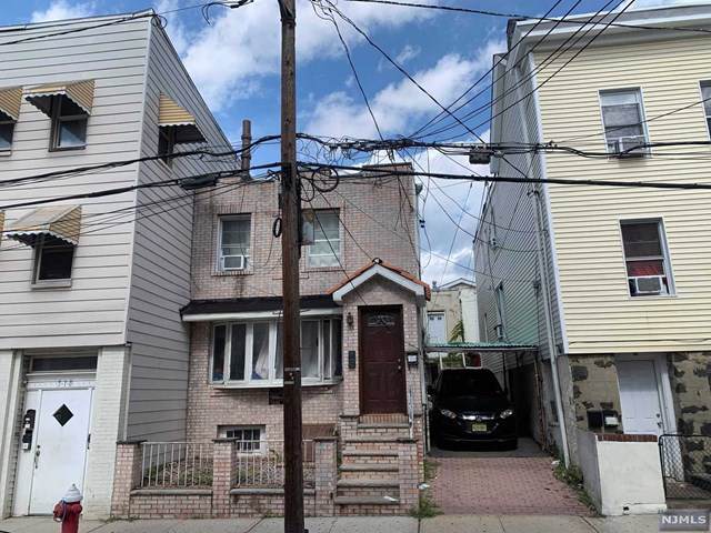 516 Lincoln Street - Photo 1