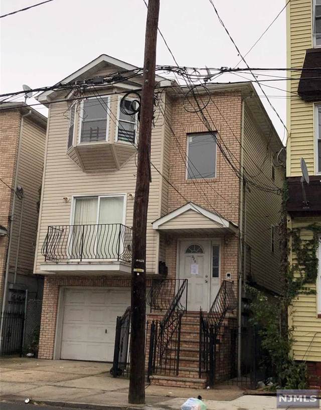 926 Bergen Street - Photo 1