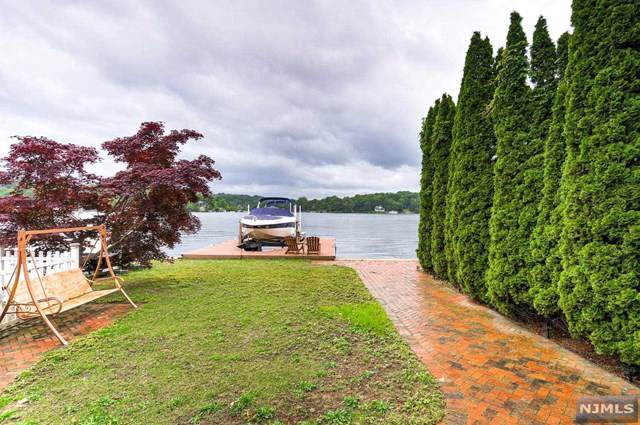 18 Hilltop Road - Photo 1