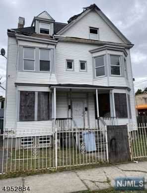 11 Vermont Avenue - Photo 1