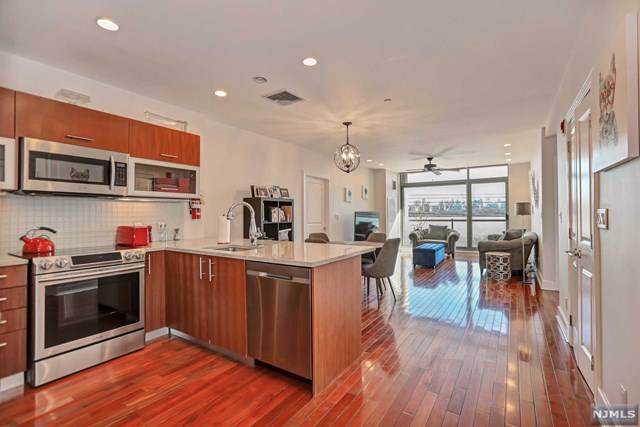 8125 River Road - Photo 1