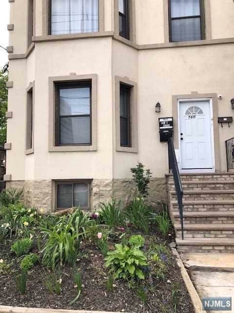 7611 Kennedy Boulevard - Photo 1 7611 Kennedy Boulevard - Photo 1