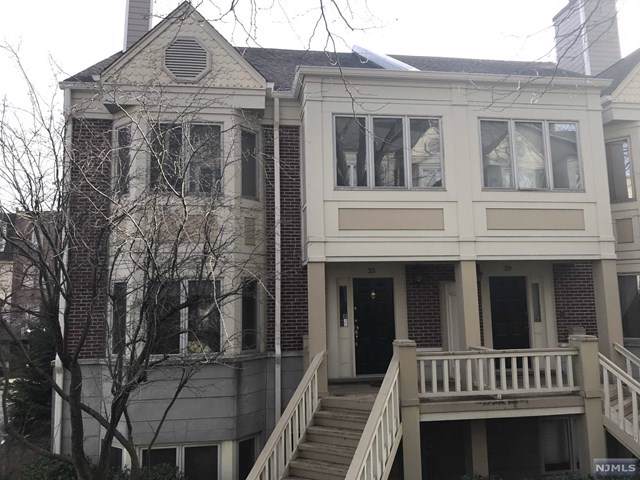 33 Kings Court - Photo 1