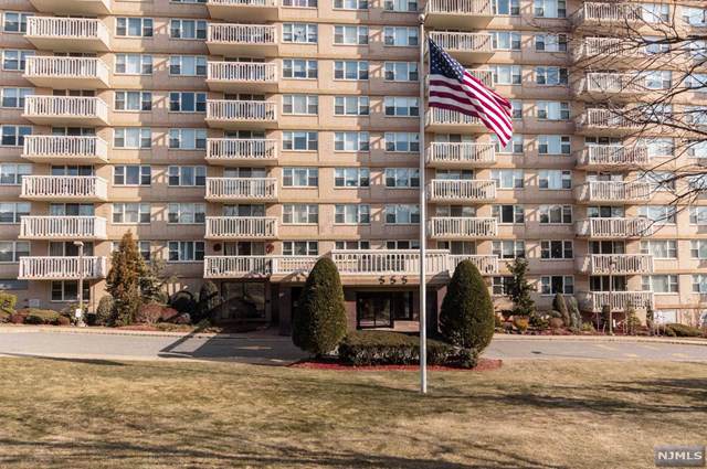 555 North Avenue - Photo 1