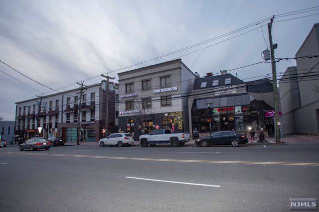 2025 Lemoine Avenue - Photo 1