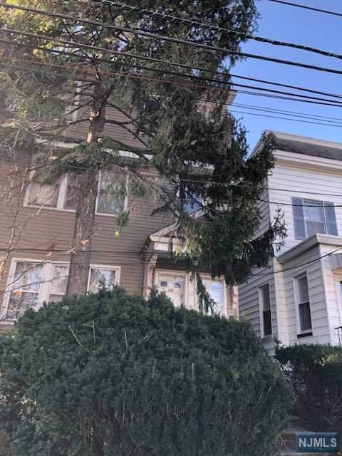13-15 Fuller Place - Photo 1