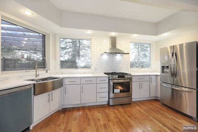 978 Orange Avenue - Photo 1
