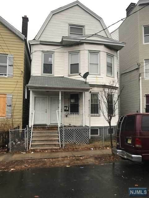 477 19th Street - Photo 1