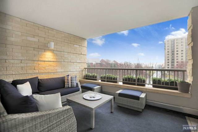 8100 River Road - Photo 1