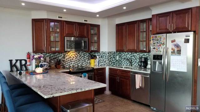 100 Manhattan Avenue - Photo 1