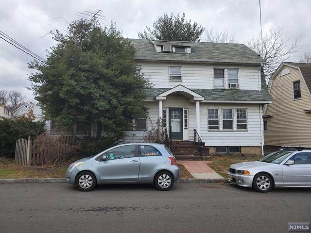74 Parkway West - Photo 1