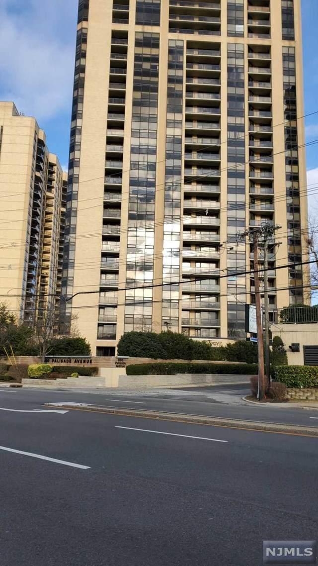 800 Palisade Avenue - Photo 1