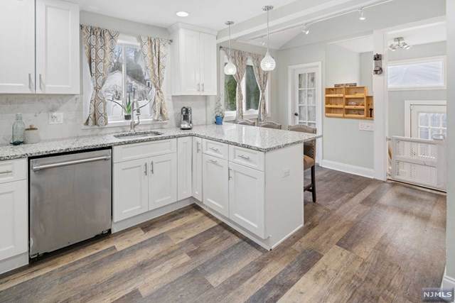 12 Russell Avenue - Photo 1