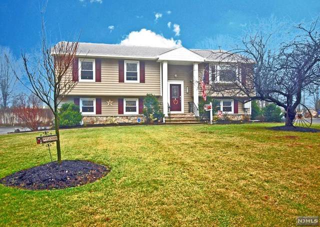 8 Dana Drive - Photo 1