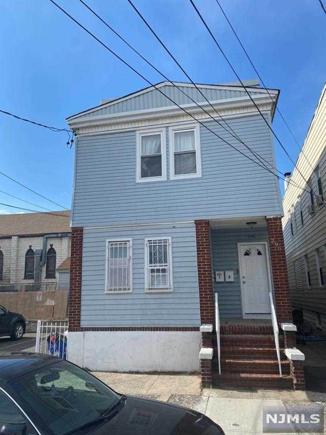 296 10th Street - Photo 1
