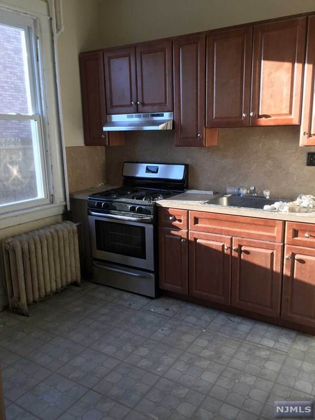 211 Jersey Avenue - Photo 1 211 Jersey Avenue - Photo 1