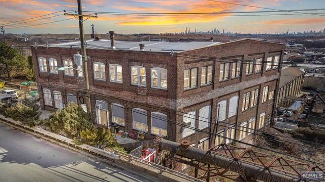 604 Schuyler Avenue - Photo 1