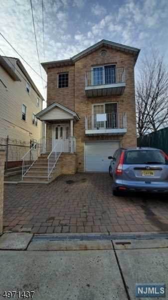 200 1st Street - Photo 1