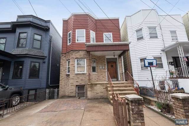 133 Oak Street - Photo 1